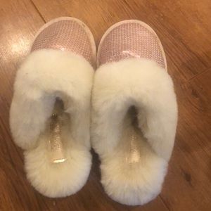 Slippers. Michael Kors